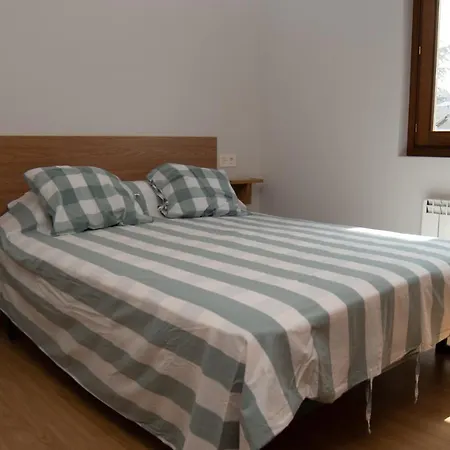 Homes Figueras At * Castropol