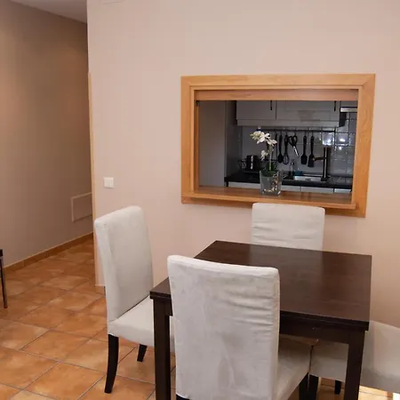 Apartament Homes Figueras At Castropol