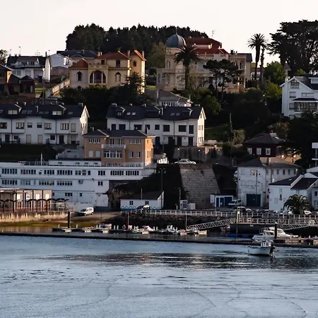 Homes Figueras At Castropol