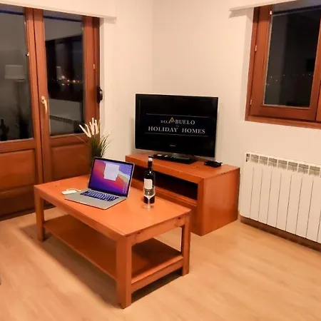 Homes Figueras At Castropol