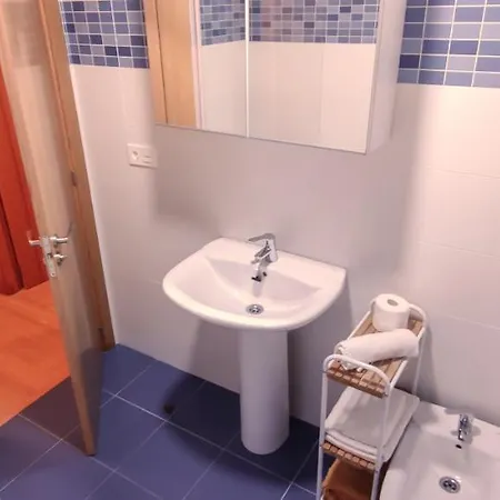 Homes Figueras At * Castropol