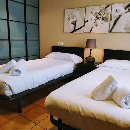Apartament Homes Figueras At