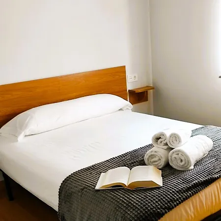 Homes Figueras At * Castropol