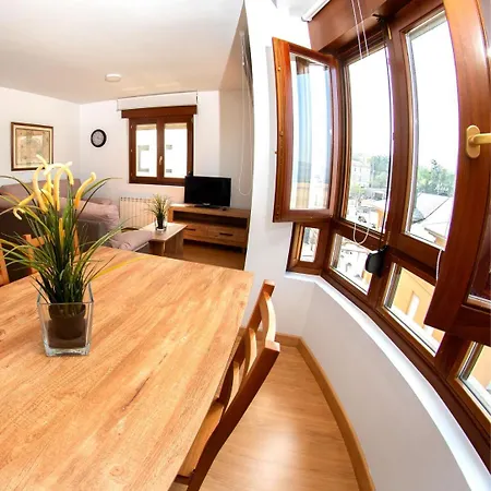 Apartament Homes Figueras At Castropol